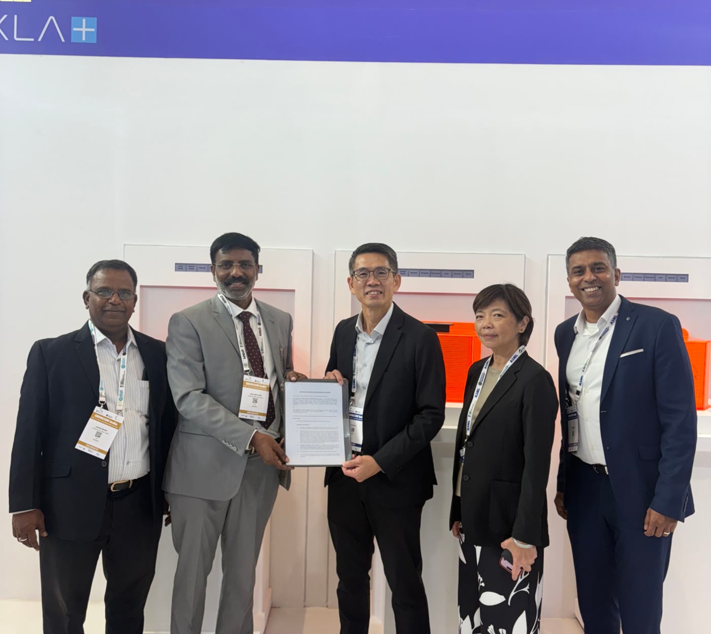 VIT Semicons and KLA leaders with the signed agreement at the KLA stand, SEMICON India